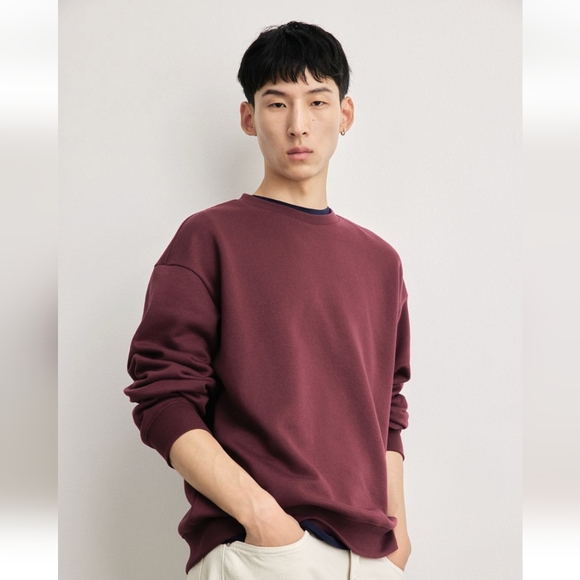 3/$20! H&M Mens Basic Crewneck Sweatshirt - Teal - Picture 11 of 13